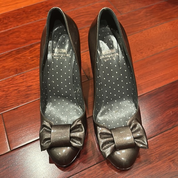 Moschino shoes, Mady in Italy  size 39.  Heel 4inch - Picture 5 of 5